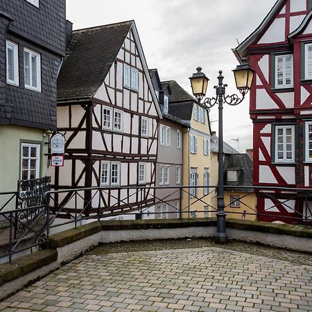 Altstadt Apartment Am Dom Wetzlar, 1 Zi, Kueche, Bad Mit Parkplatz Am Grundstueck Buitenkant foto